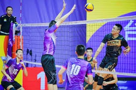 亚马尔：巴萨真是欧冠冠军热门，若不踢球我就去