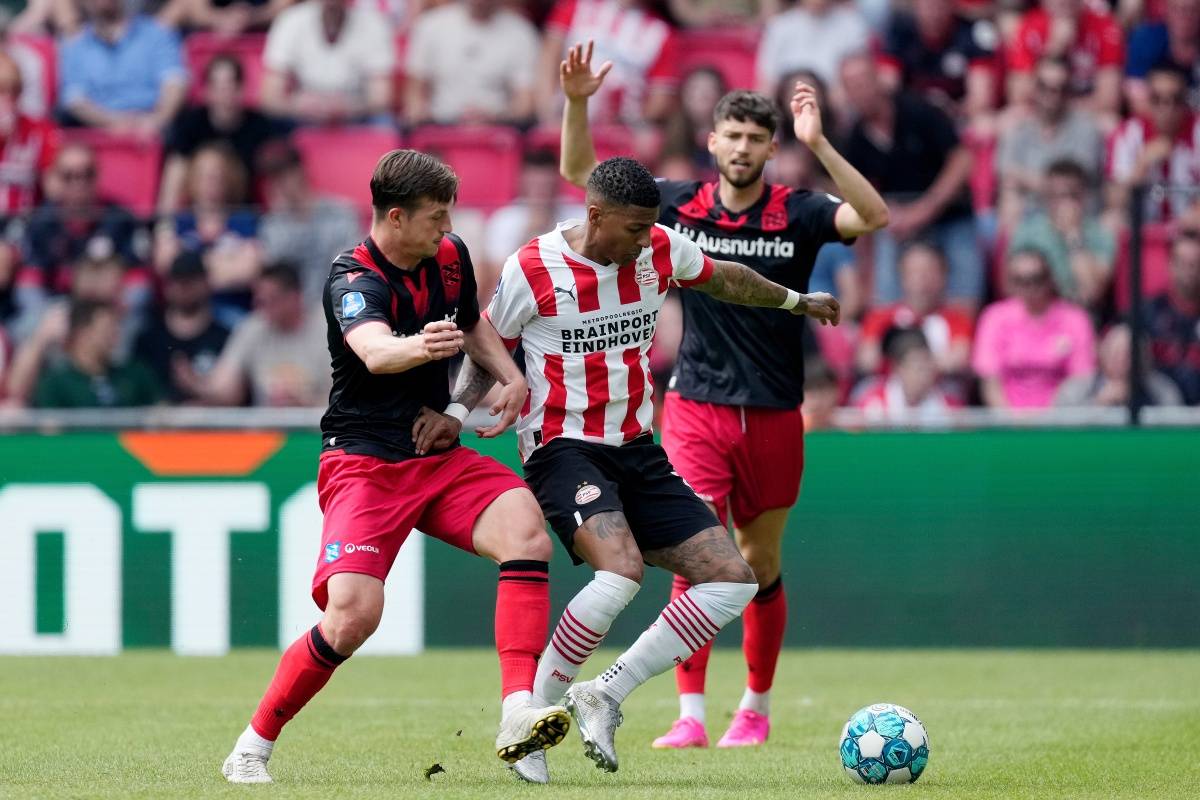 更让这位铁 更让这位铁