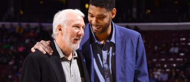 而刘晓庆则 而刘晓庆则