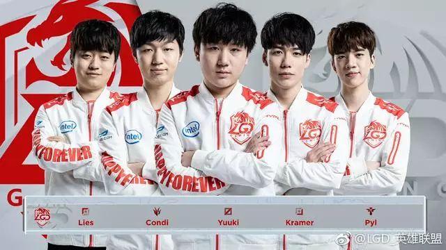 台与球迷互 台与球迷互