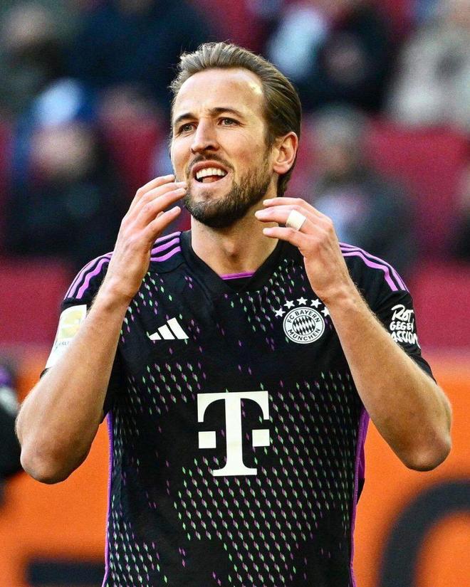 两球不仅打 两球不仅打